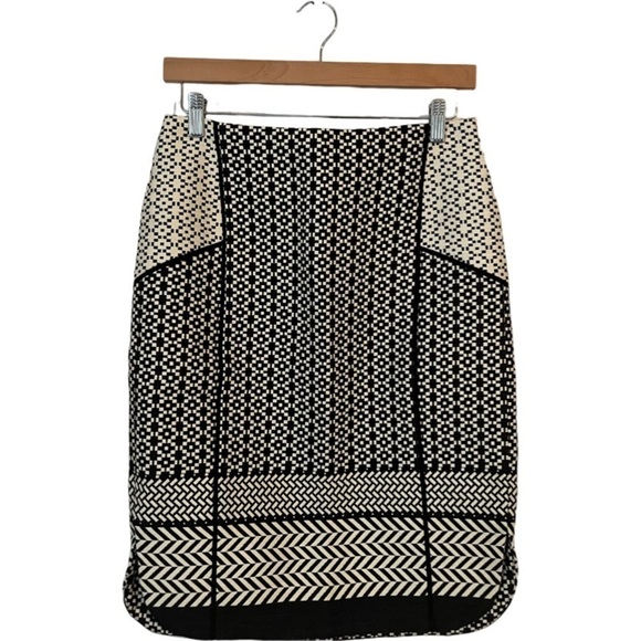 J. Crew | Paneled Black & Cream Geometric Jacquard Pencil Skirt Size 4 Office - Picture 4 of 11
